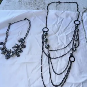 jewerly Long necklaces. Silver and with grey