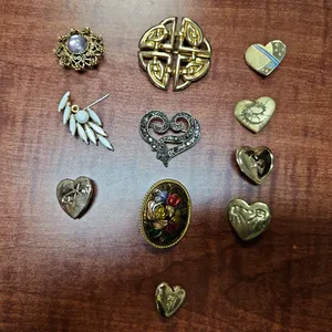 ASSORTED JEWELRY