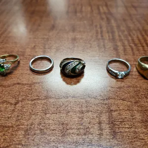ASSORTED RINGS