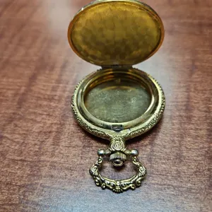 GOLD COLOURED POCKET WATCH LOCKET