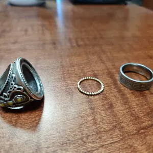 3 ASSORTED RINGS,
