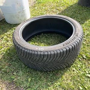 MICHEL 265/40R21 TIRE