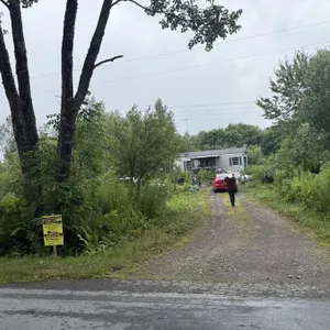 Capron Rd, Town of Lee
