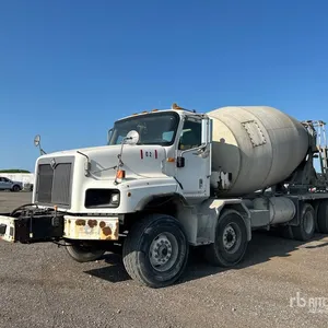 2005 International 5600i 8x4 Twin-Steer Mixer Truck