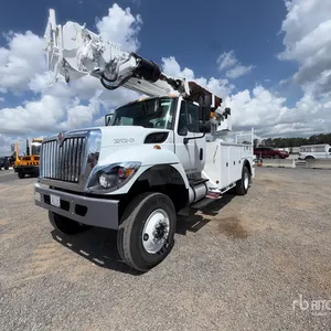 2013 International 7300 4x4 Digger Derrick Truck