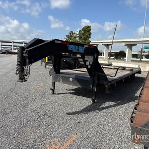 2021 Top Hat GN210 Tri/A Gooseneck Equipment Trailer