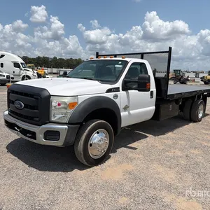 2016 Ford F-550 4x2 Flatbed Truck