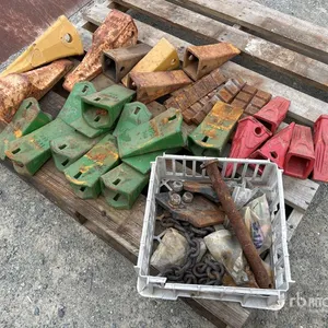 Quantity of Excavator Bucket Teeth