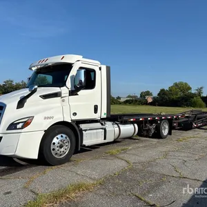 2024 Freightliner Cascadia 116 4x2 Car Carrier Truck