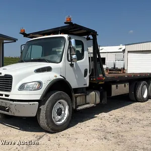 2012 Freightliner Business Class M2 106 rollback truck