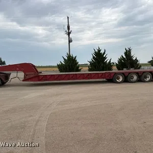 1983 Vulcan  lowboy oilfield trailer