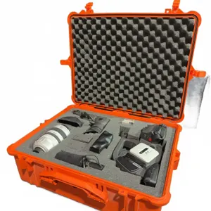 Canon XL2 Camcorder Kit with 20X Lens, Microphone, Accessories and Hard Case
