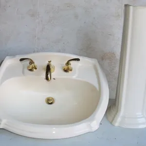 Kohler Pedestal Sink 27"x20x11"