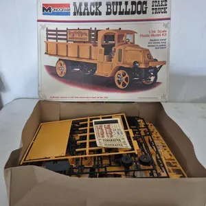 1973 Monogram Mack Bulldog Truck Model