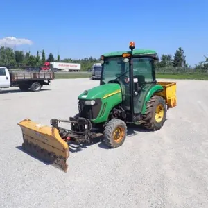 John Deere 3520 Utility Tractor 1LV3520HCCH840054