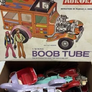 Vintage Aurora Boob Tube 1/32 model kit partial bu