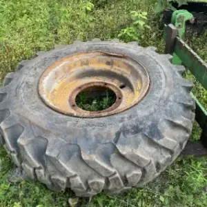 (4) 15 x 5 x 25 Loaded Grader Tires