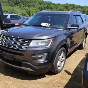 2017 Ford Explorer SUV (9HB124)