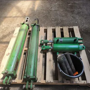 John Deere Hydraulic Rams