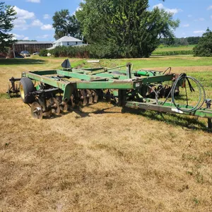 John Deere Tandem Disc Harrow