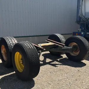 PAIR OF MANURE SPREADER AXLES