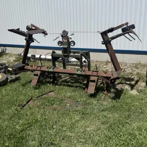 6 ROW FOLDING BEAN PULLER WITH GAUGE WHEELS