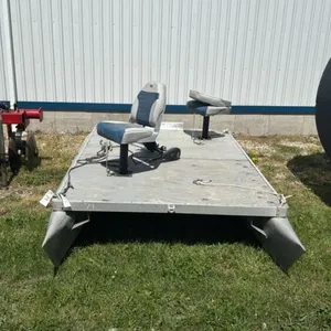 PONTOON RAFT WITH 12VOLT TROLLING MOTOR