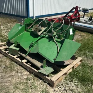 CHAFF SPREADER OFF OF A JD 9760 COMBINE