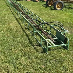 MAPLE LEAF SKELETON BALE ELEVATOR