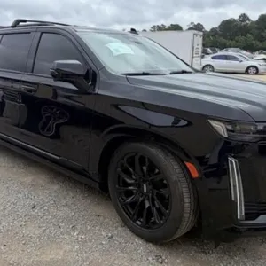 (NC) 2023 Cadillac Escalade