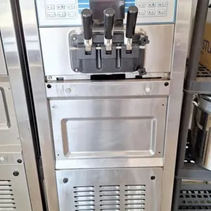Spaceman soft serve ice cream machine