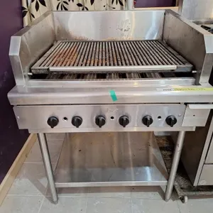 Quest commercial charbroiler. Gas