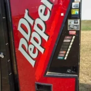 DR PEPPER POP MACHINE WORKED WHEN UNPLUG