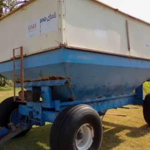 DMI 450 BU GRAIN WAGON, 2 GATES, 16.5-16.1 TIRE