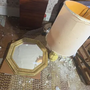2 Mirrors And Lamp