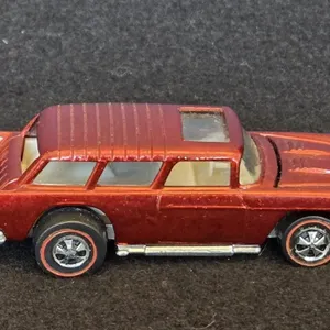 1969 Hot Wheels Redline Classic Nomad Red