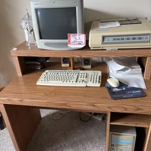 Computer desk, chair & computer setup, 42x25x36"