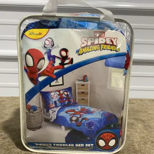**NEW** Spidey and His Amazing Friends 4pc Toddler Reversible Bed Set
