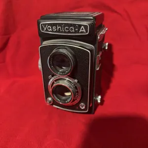 Vintage Yashica -A Twin Lens Camera ￼