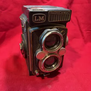 Vintage Yashica, Mat dual lens camera