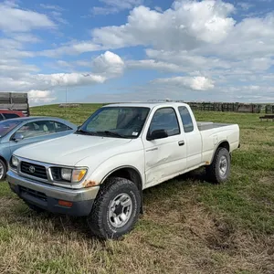 1995 Toyota Tacoma TRUCK White