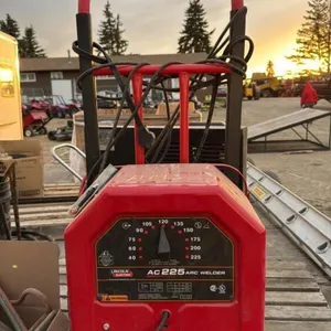 A193 Lincoln AC 225 Arc Welder with Helmet