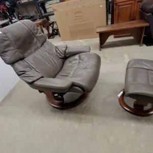 Ekornes Stressless Mayfair Leather Recliner Chair and Ottoman with Wooden Ring Base