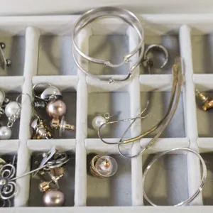 ESTATE EARRING COLLECTION 12PRS IN JEWELRY TRAY