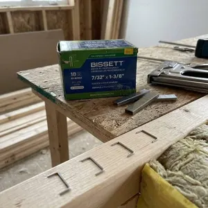 Bissett 18 Ga 7/32'' x 1-3/8'' Narrow Crown 5