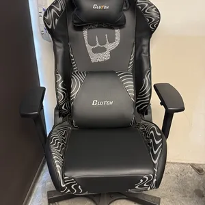BLACK CLUTCH GAMING CHAIR NEW IN BOX
