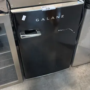 GALANZ 4.4 CU FT COMPACT REFRIGERATOR RETRO SINGLE DOOR FRIDGE