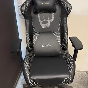BLACK CLUTCH GAMING CHAIR OUT OF BOX