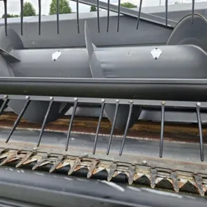 MF 8200 30' Flex Grain Header w/Polly Fingers