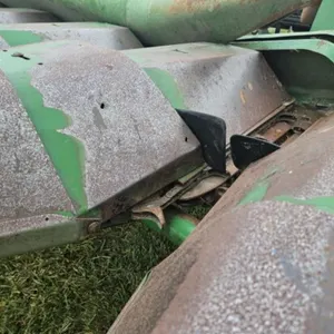 CART NOT INCLUDED - JD 643 Corn Header, low profil